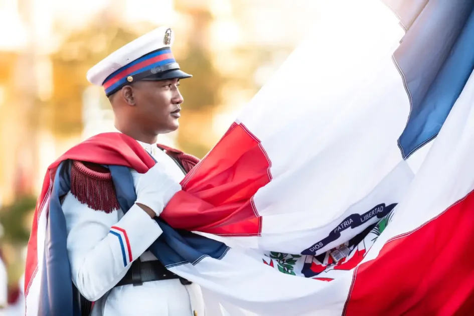 Bandera dominicana: significado, historia y leyes