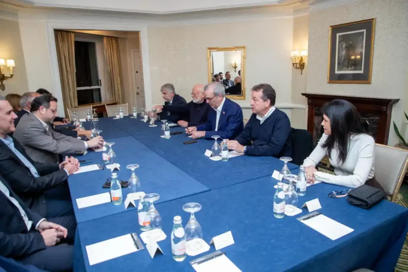 Abinader en Washington: Reunión clave con empresarios dominicanos