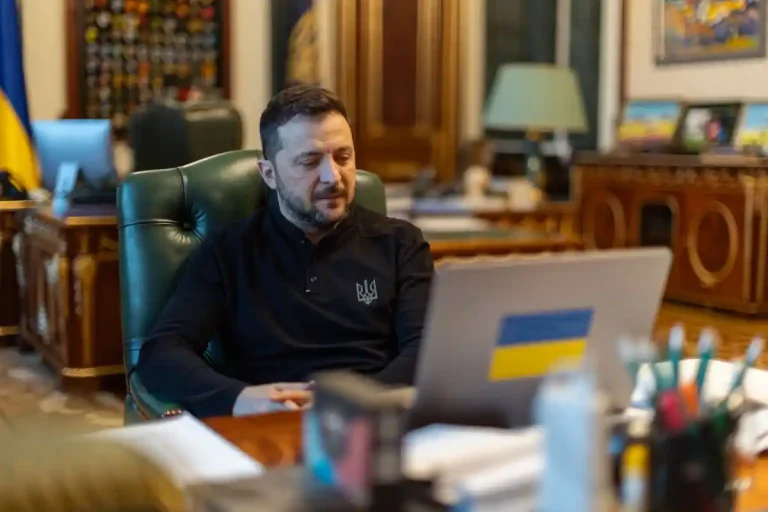 Zelensky llega a Reino Unido para reunirse con Starmer