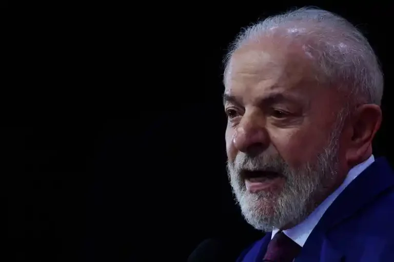 Lula pide unidad latinoamericana y caribeña para enfrentar "aranceles arbitrarios" de EEUU