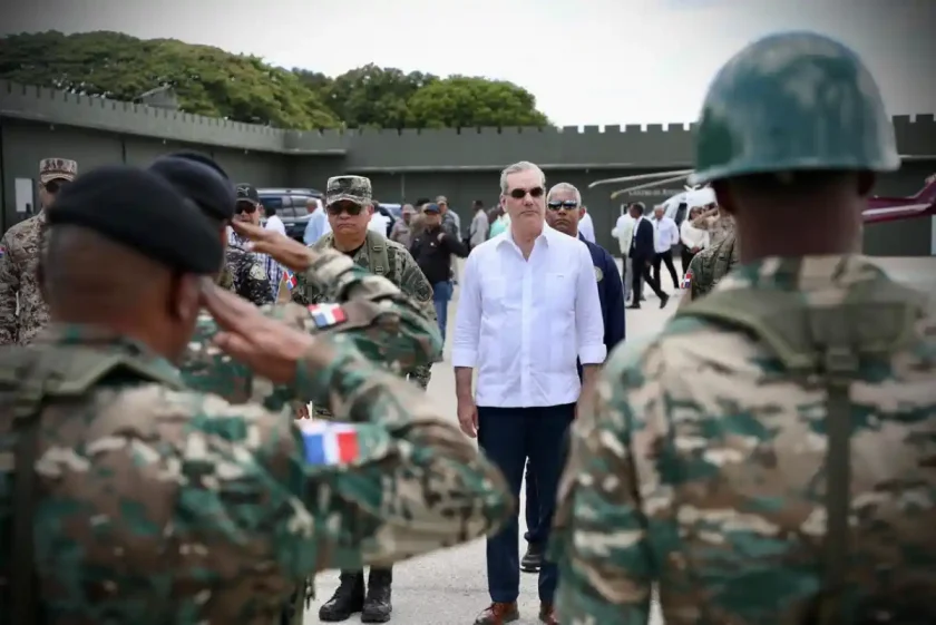 La nación no puede sucumbir: RD refuerza frontera ante crisis en Haití