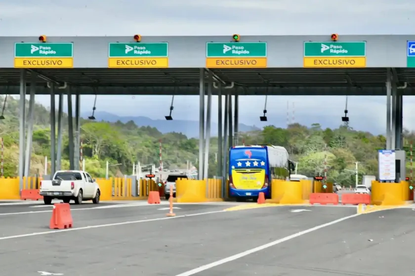 Peaje Km 32 autopista Duarte entra en operación: Tarifa de RD$100