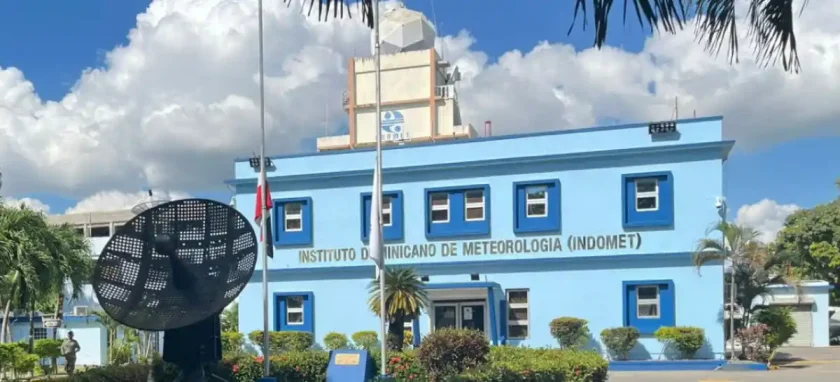 Vaguada y viento del noreste provocan lluvias y alertas en RD