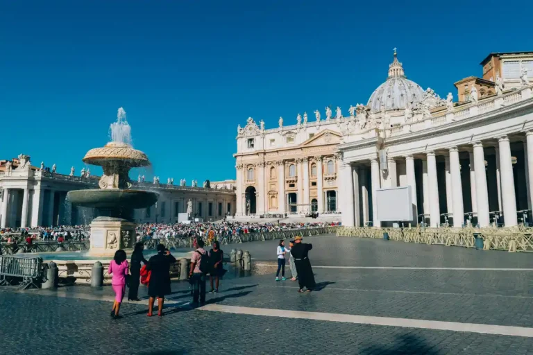 Vaticano se alista para el cónclave