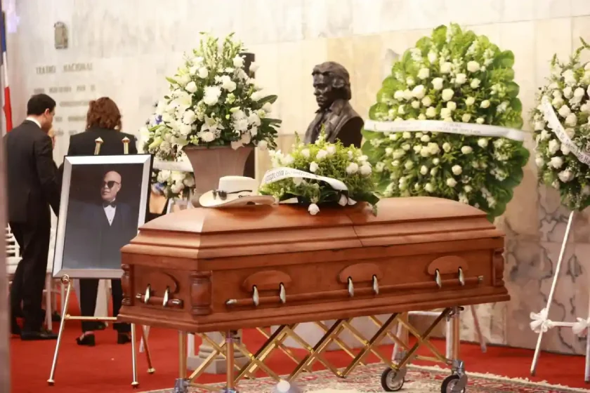 Emotivo homenaje póstumo a Rubby Pérez en el Teatro Nacional