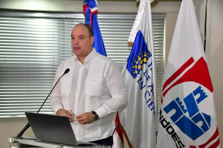 RD podría perder US$1,000 MM si EE.UU. impone arancel a remesas