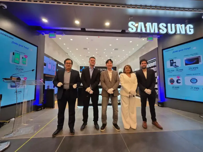 Samsung inaugura su primera tienda multiexperiencia en Santiago