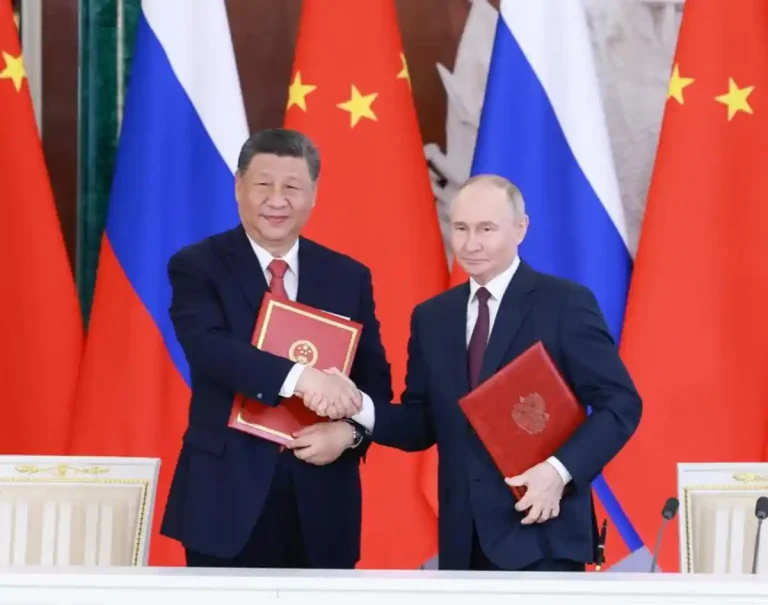 Xi afirma que China y Rusia asumirán responsabilidad especial como grandes países