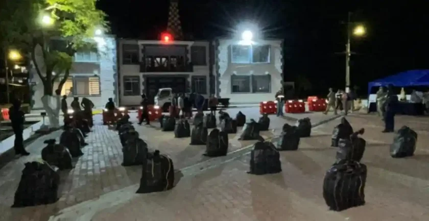 Policía de Ecuador decomisa más de 1 tonelada de cocaína