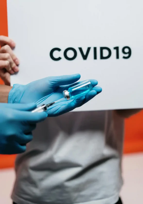 Aumento de casos de COVID-19 se desacelera en China