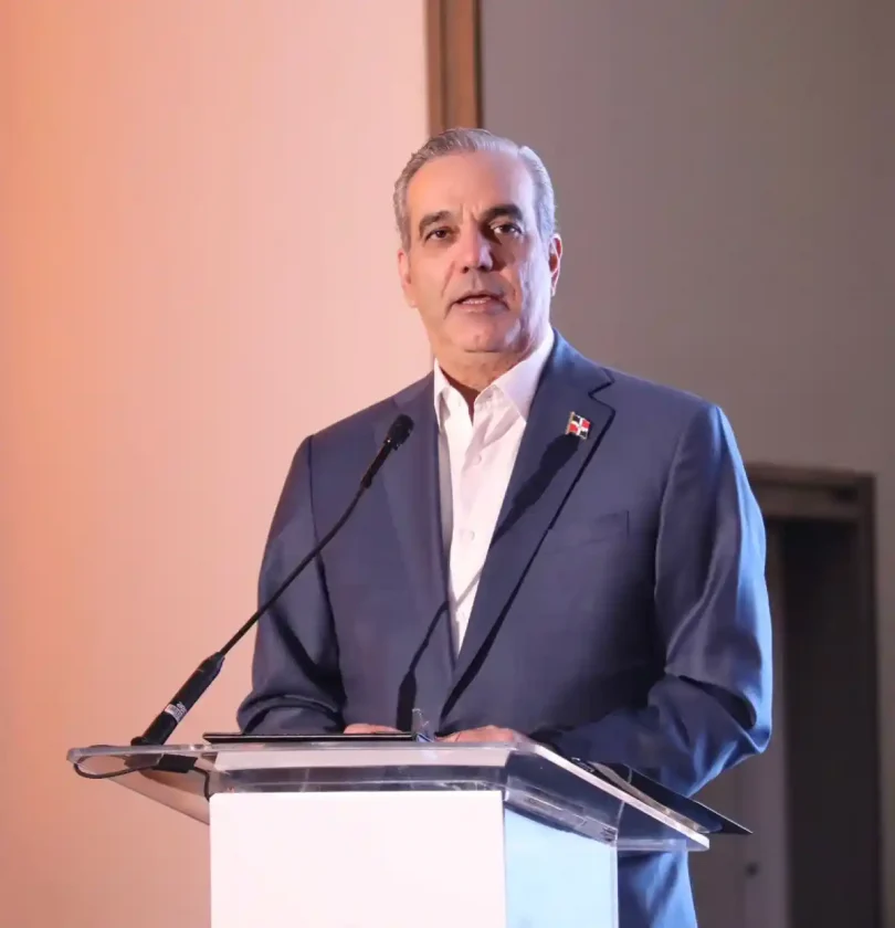 Abinader convoca al CES por crisis haitiana con expresidentes
