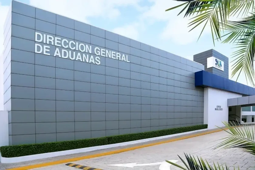 Aduanas rompe récord de recaudación en 2025