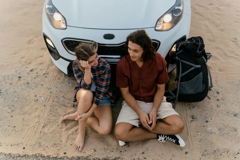Cómo se preparan millones de estadounidenses para los viajes largos en verano