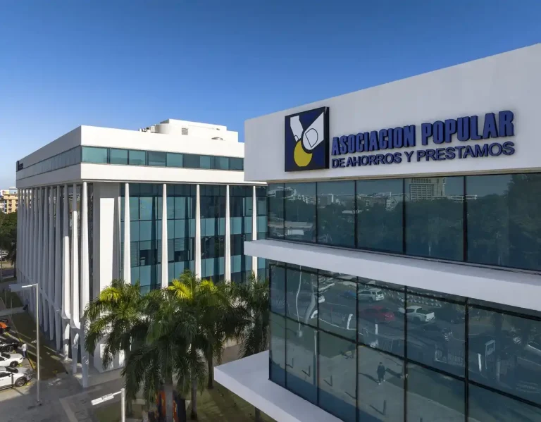APAP lanza convocatoria para diplomados gratuitos en universidades líderes de RD