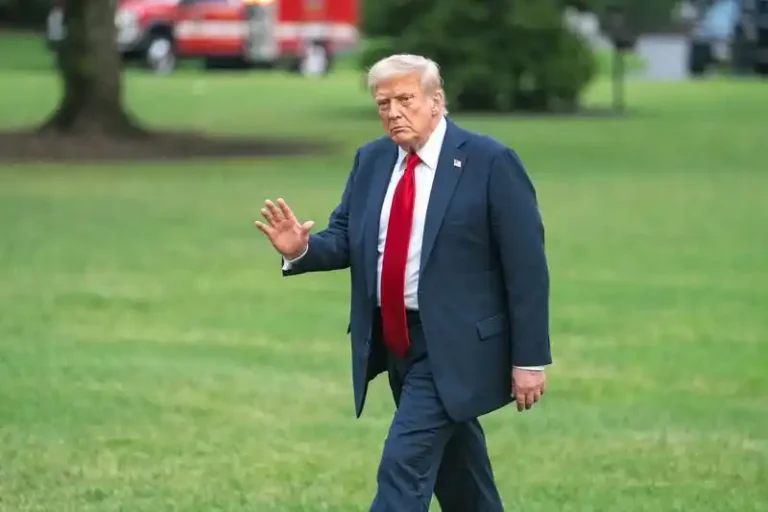 Ucrania "no debe atacar a Moscú", dice Trump