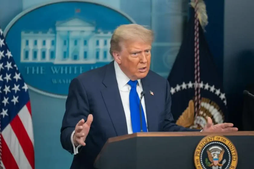 Trump dice que impondrá aranceles de 25 por ciento a Japón y República de Corea