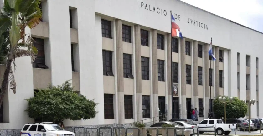 Tres meses de prisión para hombre que secuestró niña en México y la trajo a RD con identidad falsa