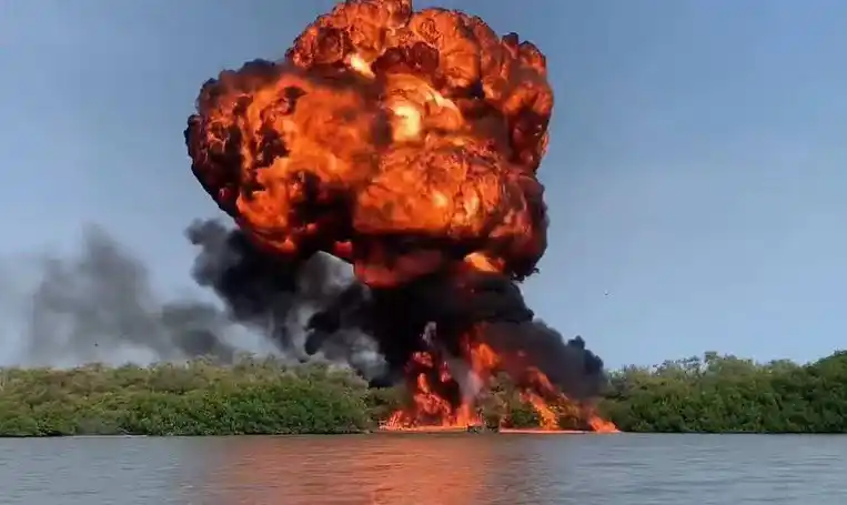 Militares venezolanos destruyen astilero clandestino en el noreste de Venezuela