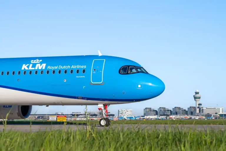 KLM cancela 119 vuelos por huelga de personal de tierra