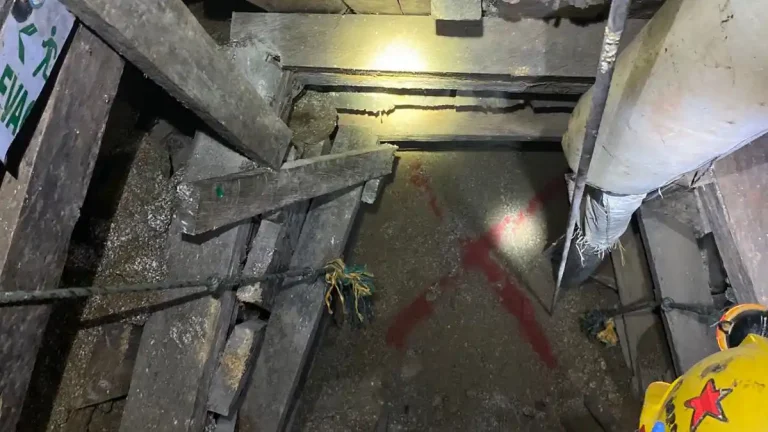 Al menos 23 mineros atrapados tras colapso en mina de Antioquia, Colombia