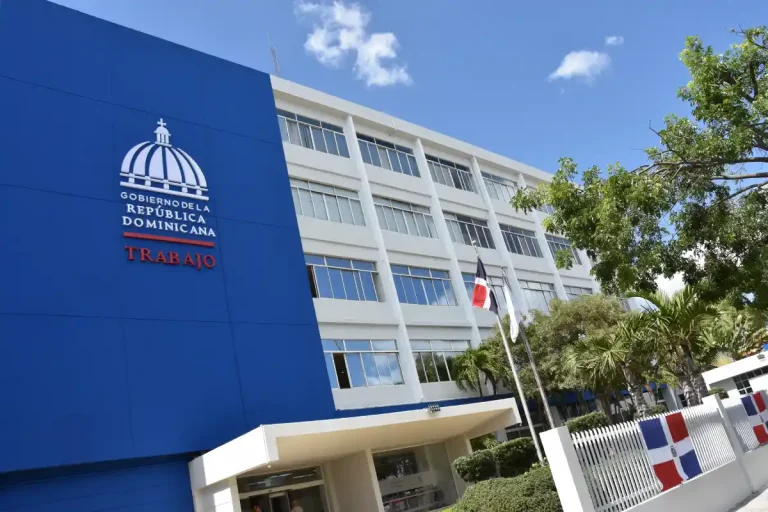 Aumento de cotizantes en la TSS impulsa empleo formal en 2025