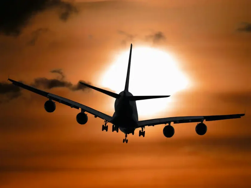 Ciberataque interrumpe operaciones en los principales aeropuertos europeos, causando retrasos y cancelaciones