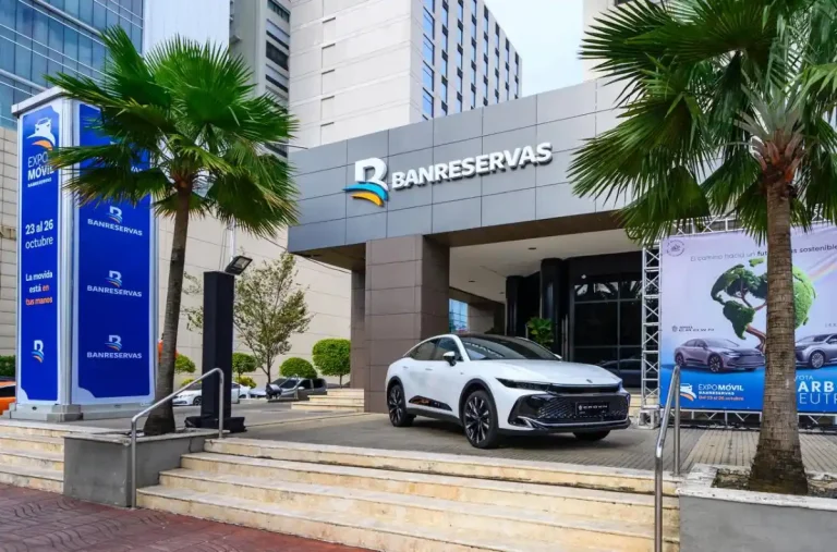 Cendoesch llama a equidad financiera en el financiamiento de vehículos chinos durante la Expomóvil Banreservas 2025
