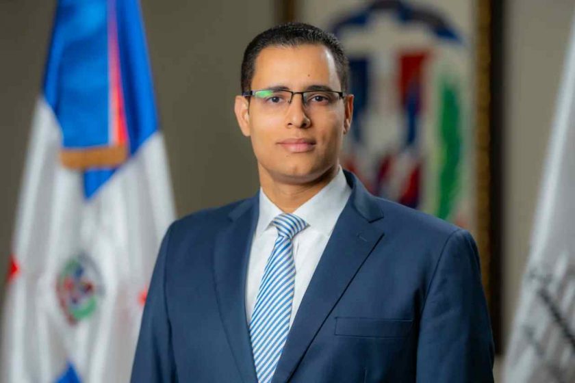 Juan Ariel Jiménez desmiente a Abinader sobre deuda y gasto corriente