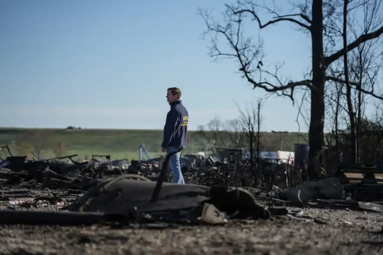 Se eleva a 11 número de muertos por accidente de avión de carga en Kentucky, EEUU