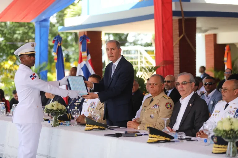 Formación de cadetes de la Policía Nacional RD: modelo, requisitos y graduación 2025