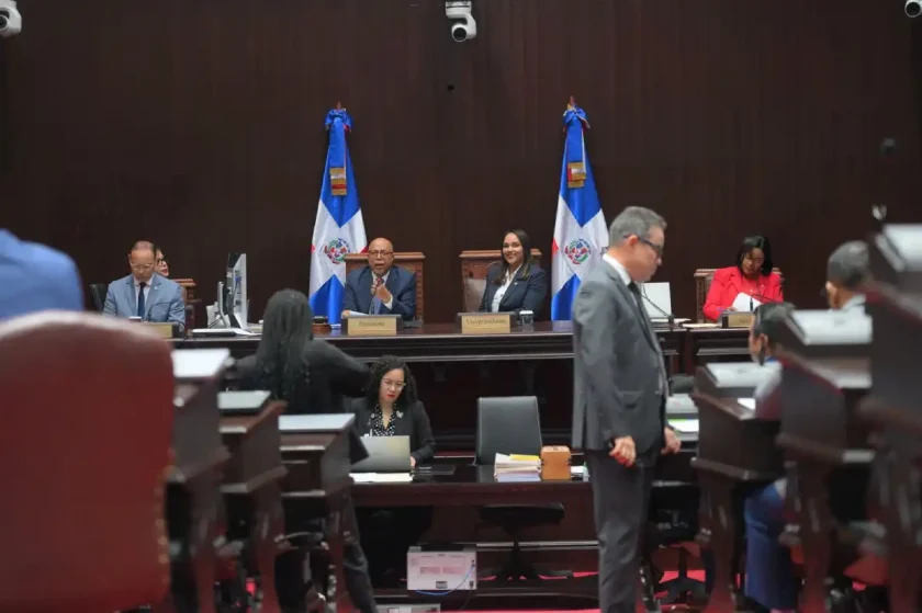 Cámara de Diputados aprueba ley para pagar deudas a constructores