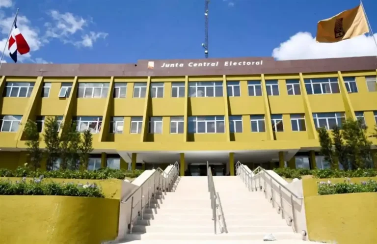 JCE entregará primera cédula de identidad y electoral al presidente Abinader este lunes