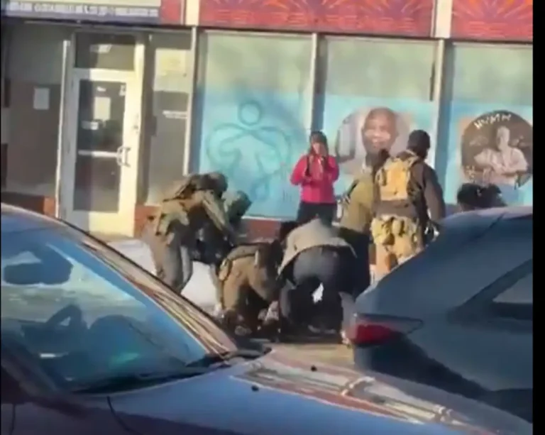 Minneapolis: Hombre muere en tiroteo con agentes federales