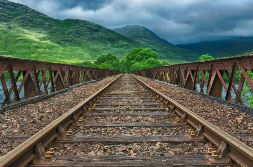 Trenes en España: 5 muertos tras trágico choque en el sur