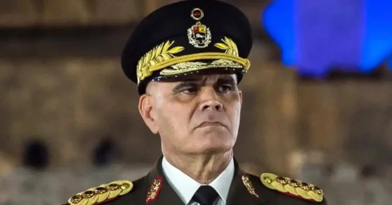 Venezuela releva a Padrino y nombra nuevo ministro de Defensa