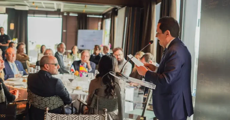 Embajador Tony Raful presenta oportunidades de inversión en República Dominicana ante empresarios en Madrid, España