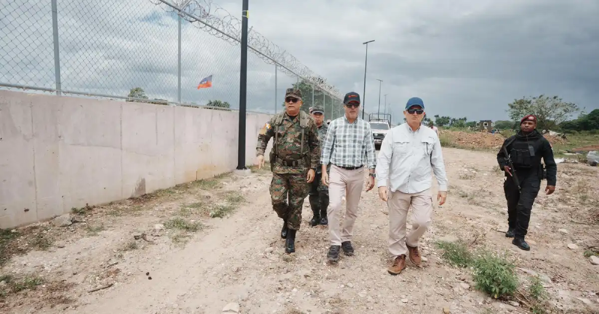 Defensa supervisa verja norte: puentes sobre el Masacre