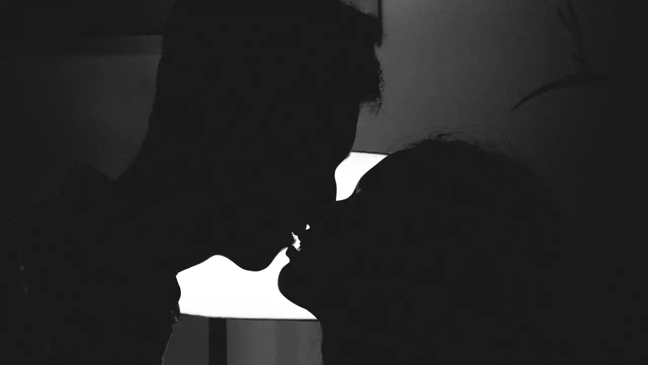 Hoy es el Día del Beso: qué pasa en tu cuerpo al besar