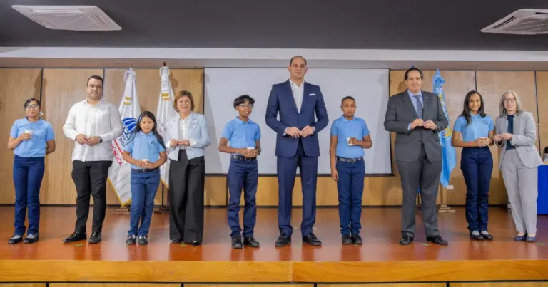 Gobierno desparasita escuelas, pero pide consentimiento primero
