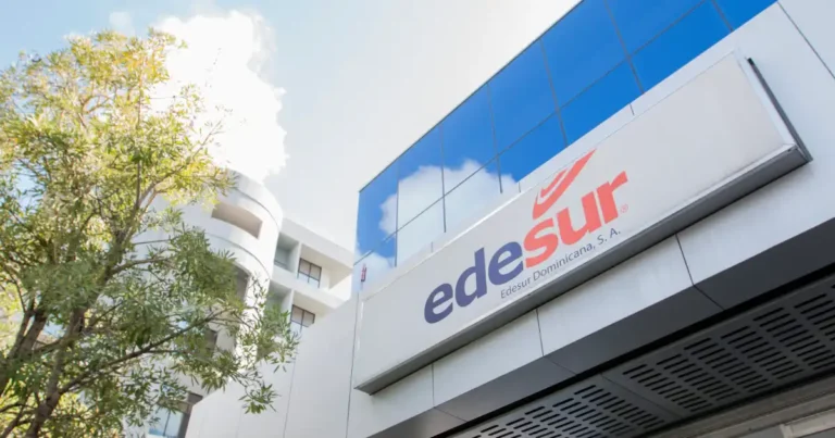 Lluvias dejan sin luz sectores del Distrito Nacional