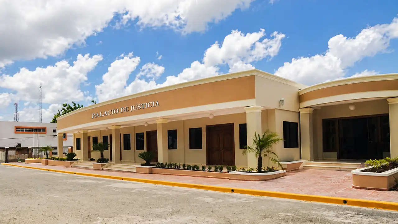Condenan a 30 años a hombre que mató a su padre en Salcedo
