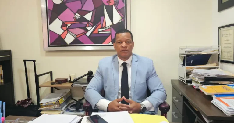Abogado de clínica Diosa: "operábamos con habilitación"