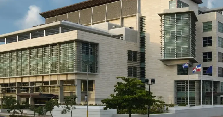 Poder Judicial cierra tribunales en DN y SD por lluvias