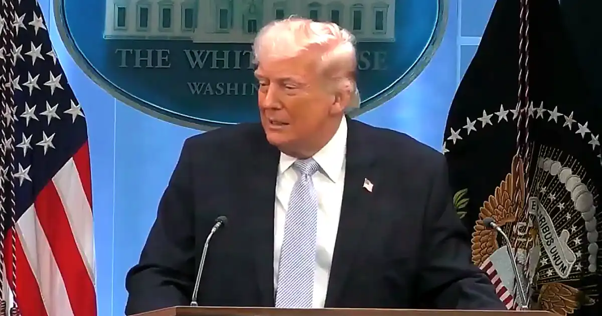 Trump advierte que Irán puede ser eliminado este martes en rueda de prensa en la Casa Blanca