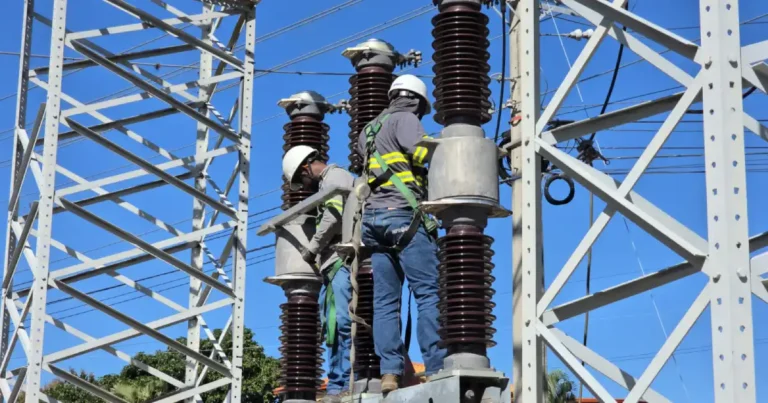 Más de 80 sectores de Santiago sin luz este martes por mantenimiento