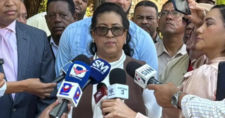 Cristina Lizardo, Comité Político del PLD, rechaza recorte presupuesto partidos políticos RD